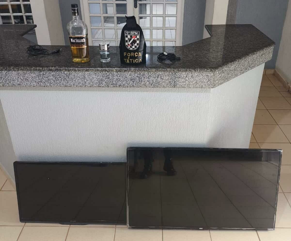 Imagem de compartilhamento para o artigo PM prende idoso e recupera TVs, whisky e carne furtados em Coxim da MS Todo dia